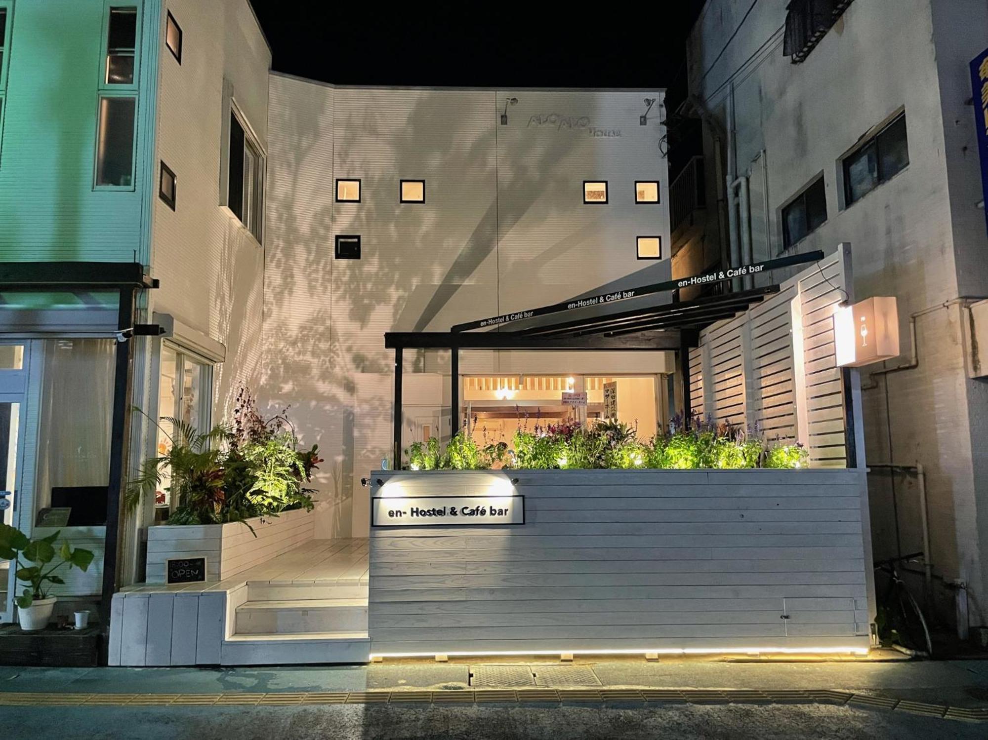 אמאמי En- Hostel & Cafe Bar מראה חיצוני תמונה